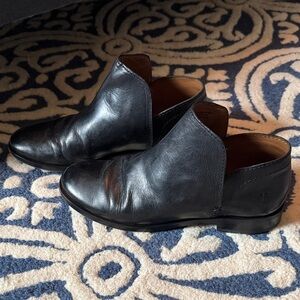 Frye Black Leather Shoes, 6.5, Great condition